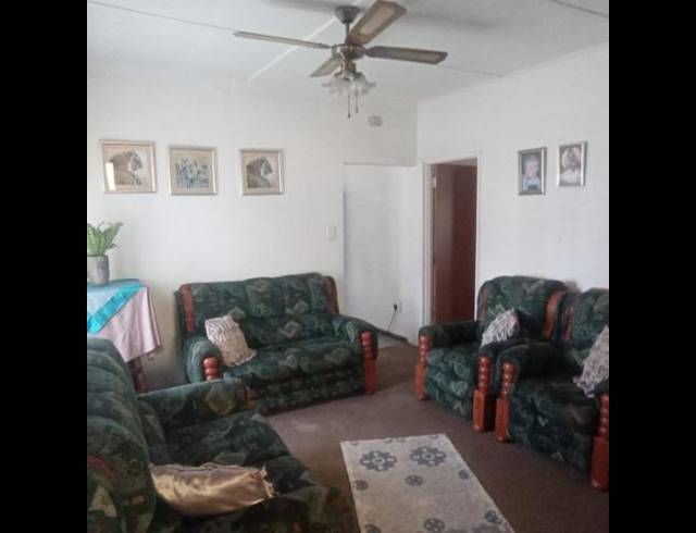 3 BEDROOM HOUSE FOR SALE IN RIVERSDALE